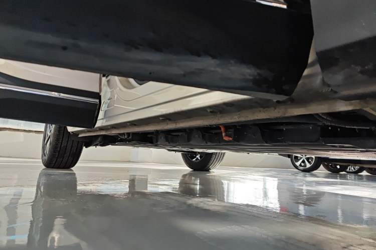 Used Wuling Xingguang S 2024 130 km Flagship Version Right Side Sill