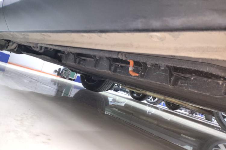 Used Wuling Xingguang S 2024 130 km Flagship Version Right Side Sill