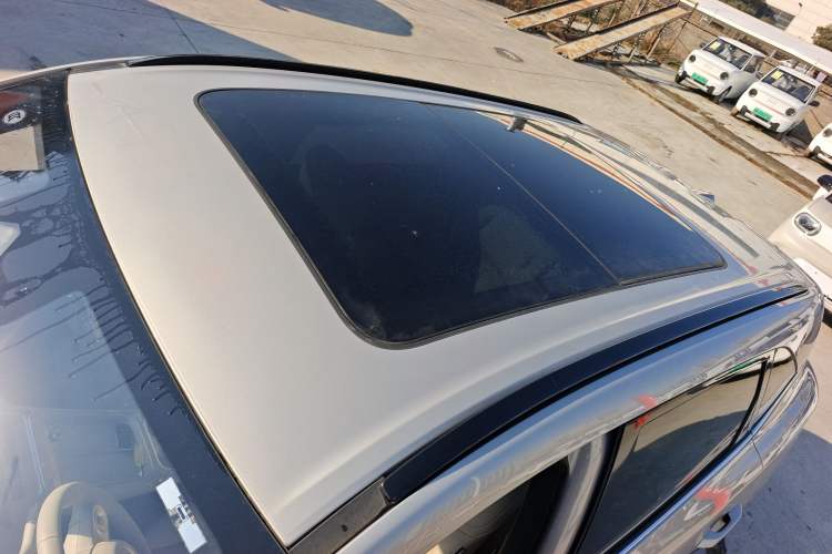 Used Wuling Xingguang S 2024 130 km Flagship Version Roof