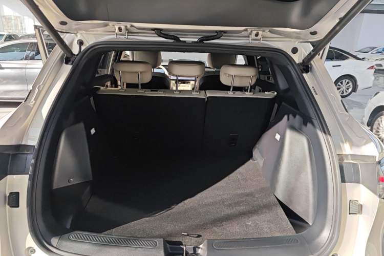 Used Wuling Xingguang S 2024 130 km Flagship Version Trunk