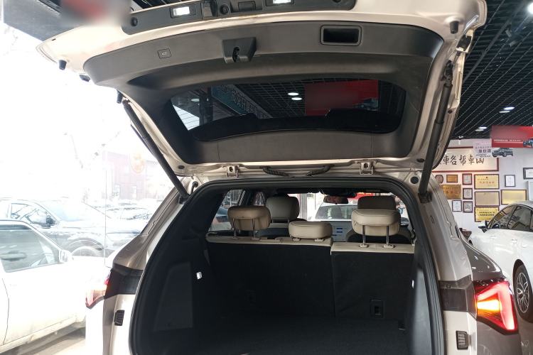 Used Wuling Xingguang S 2024 130 km Flagship Version Trunk