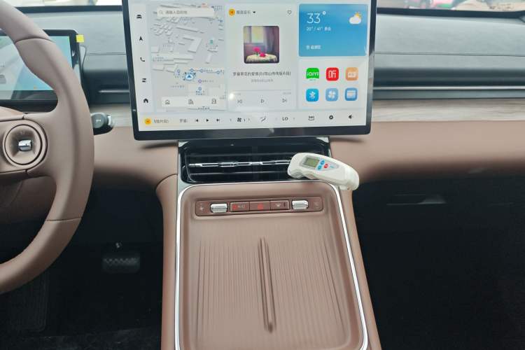Used Wuling Xingguang S 2024 130km Flagship Version Audio And AC Panel