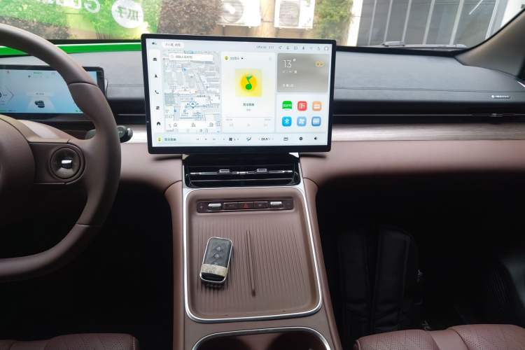Used Wuling Xingguang S 2024 510 km Flagship Version Audio And AC Panel