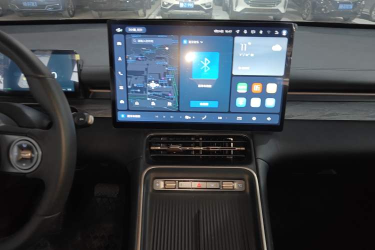 Used Wuling Xingguang S 2024 130 km Flagship Version Audio And AC Panel