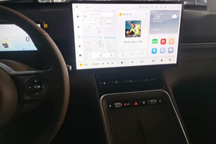 Used Wuling Xingguang S 2024 130km Flagship Version Audio And AC Panel