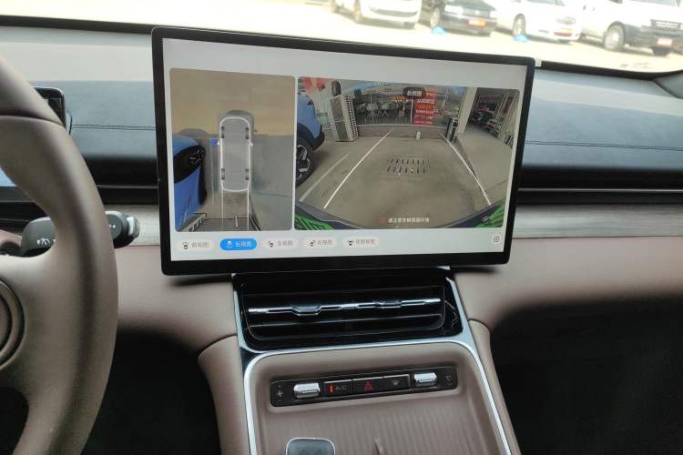 Used Wuling Xingguang S 2024 130 km Flagship Version Audio And AC Panel