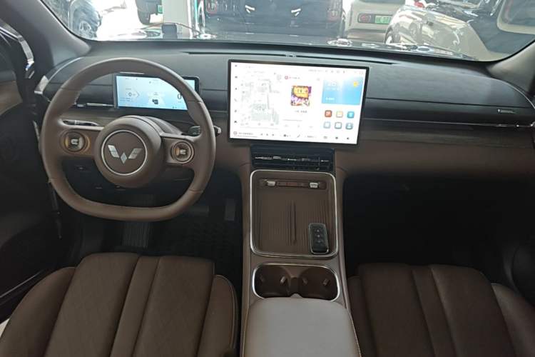 Used Wuling Xingguang S 2024 130 km Flagship Version Center Console