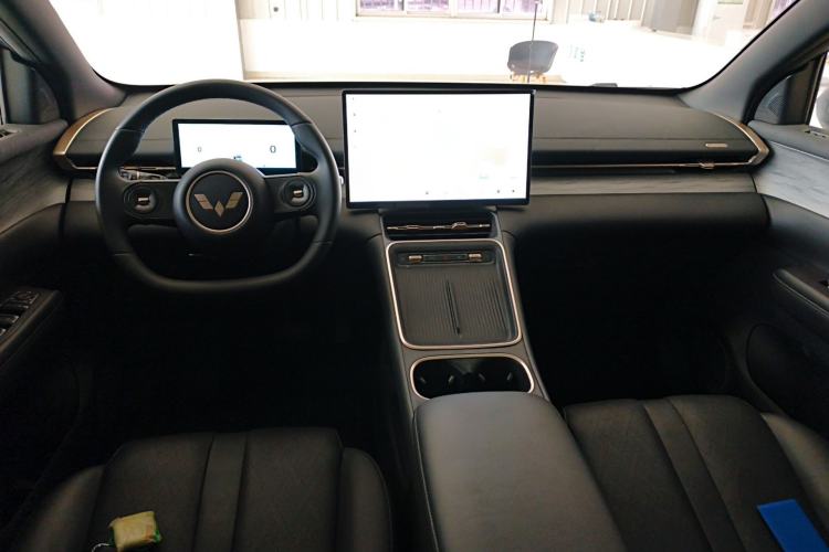 Used Wuling Xingguang S 2024 130 km Flagship Version Center Console