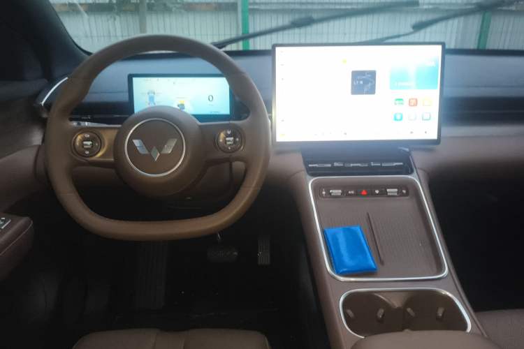 Used Wuling Xingguang S 2024 510 km Flagship Version Center Console