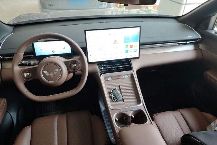 Used Wuling Xingguang S 2024 130km Flagship Version Center Console