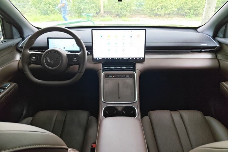 Used Wuling Xingguang S 2024 130 km Flagship Version Center Console