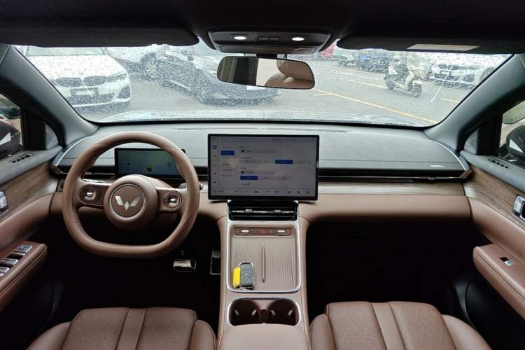 Used Wuling Xingguang S 2024 130km Flagship Version Center Console