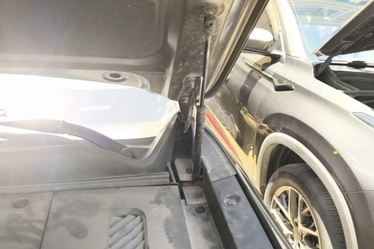 Used Wuling Xingguang S 2024 510 km Flagship Version Engine Bay Left