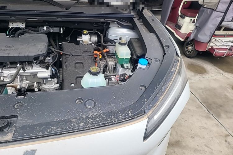 Used Wuling Xingguang S 2024 130 km Flagship Version Engine Bay Left