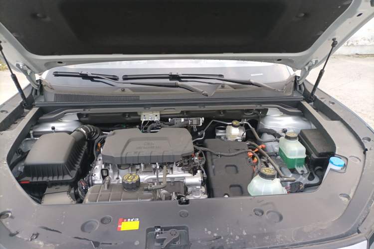 Used Wuling Xingguang S 2024 130 km Flagship Version Engine Bay