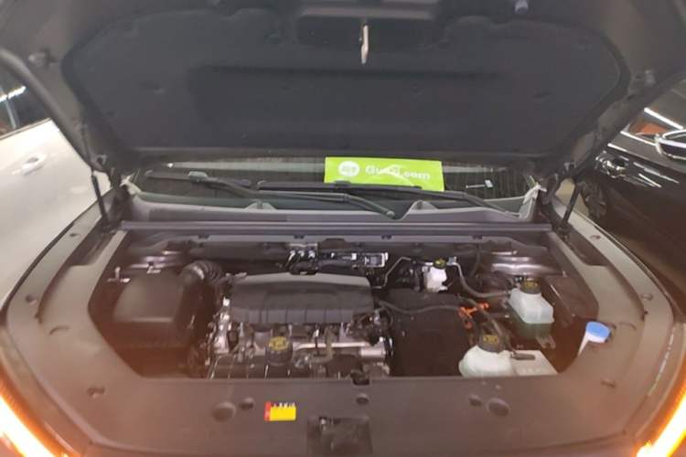 Used Wuling Xingguang S 2024 130km Flagship Version Engine Bay
