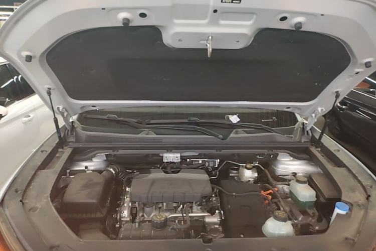 Used Wuling Xingguang S 2024 130 km Flagship Version Engine Bay
