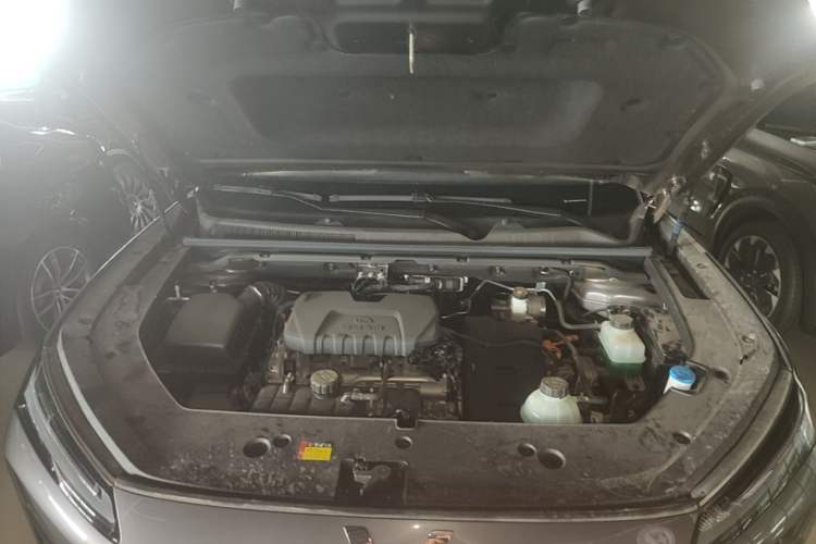 Used Wuling Xingguang S 2024 130 km Flagship Version Engine Bay