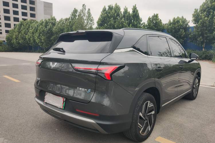 Used Wuling Xingguang S 2024 130 km Flagship Version Exterior 3