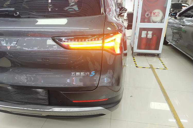Used Wuling Xingguang S 2024 510 km Flagship Version Exterior 3
