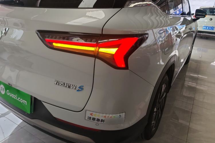 Used Wuling Xingguang S 2024 130 km Flagship Version Exterior 3