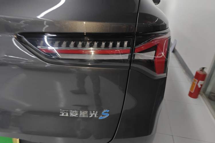 Used Wuling Xingguang S 2024 510km Flagship Edition Exterior 3