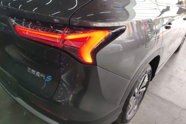 Used Wuling Xingguang S 2024 130km Flagship Version Exterior 3