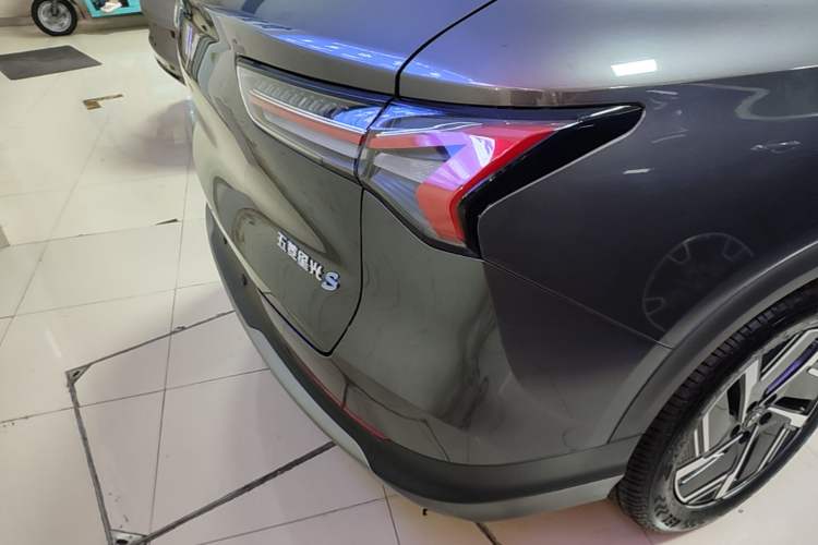 Used Wuling Xingguang S 2024 510 km Flagship Version Exterior 3