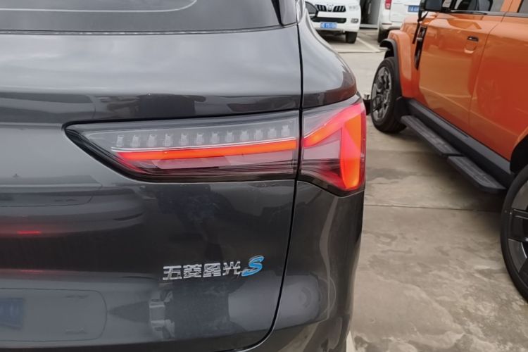 Used Wuling Xingguang S 2024 510 km Flagship Version Exterior 3