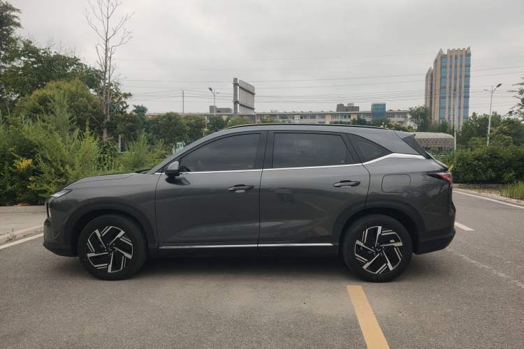 Used Wuling Xingguang S 2024 130 km Flagship Version Exterior 4