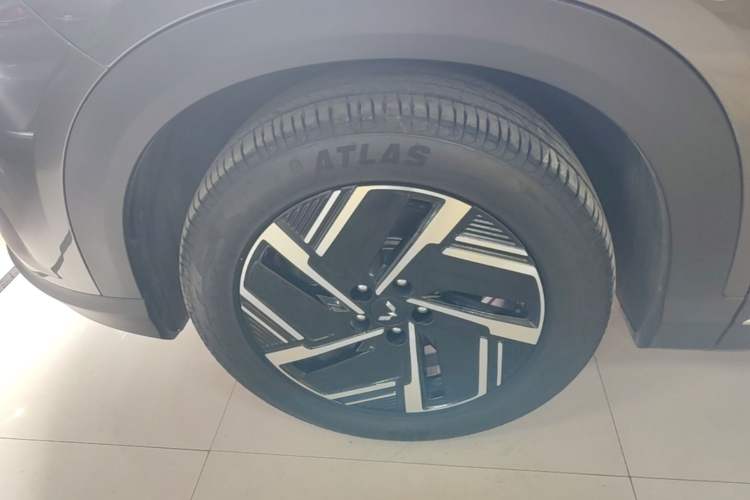 Used Wuling Xingguang S 2024 130km Flagship Version Exterior 4