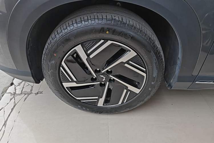 Used Wuling Xingguang S 2024 130 km Flagship Version Exterior 4