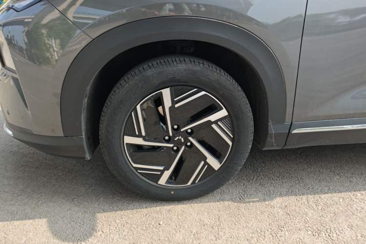 Used Wuling Xingguang S 2024 510km Flagship Edition Exterior 4