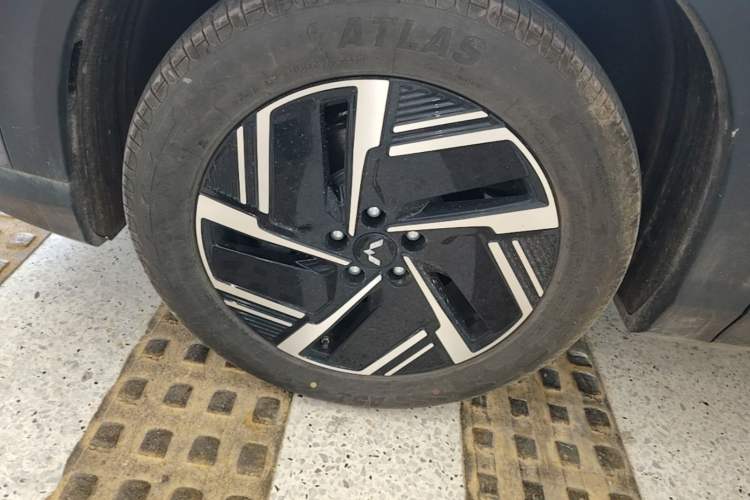 Used Wuling Xingguang S 2024 130km Flagship Version Exterior 4