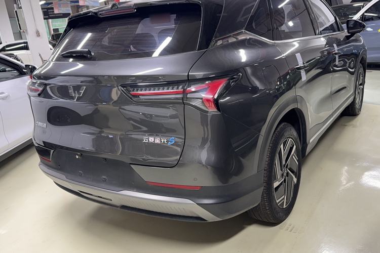 Used Wuling Xingguang S 2024 130 km Flagship Version Exterior 5