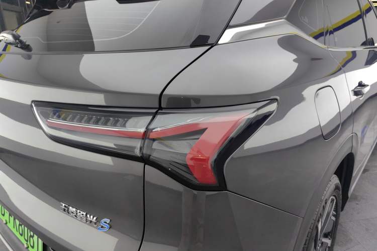 Used Wuling Xingguang S 2024 130 km Flagship Version Exterior 6
