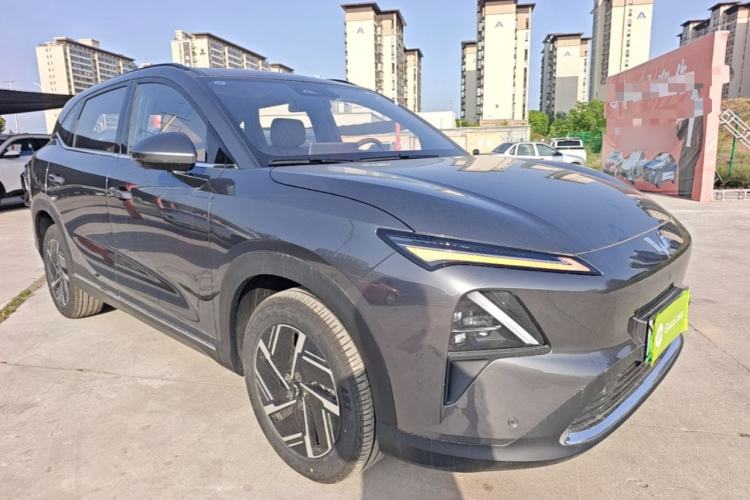 Used Wuling Xingguang S 2024 130 km Flagship Version Front Right 45 Deg