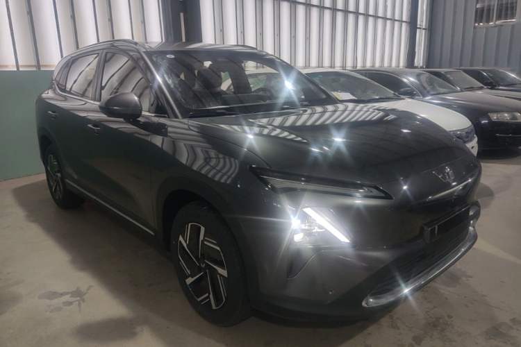 Used Wuling Xingguang S 2024 130 km Flagship Version Front Right 45 Deg