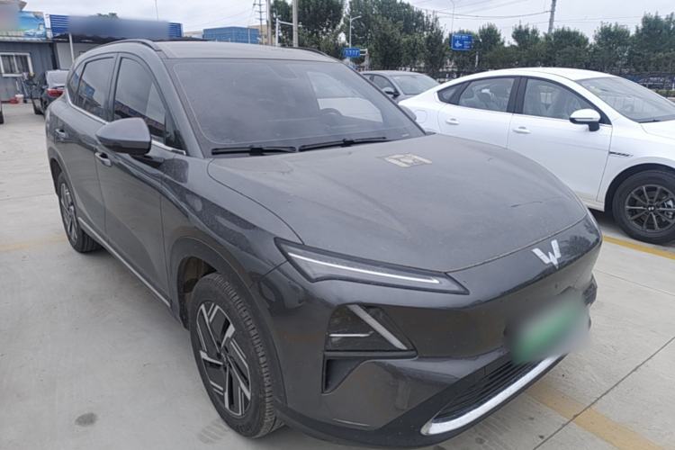 Used Wuling Xingguang S 2024 60km Advanced Version Front Right 45 Deg