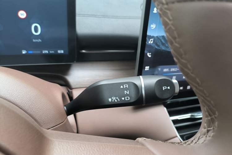 Used Wuling Xingguang S 2024 130 km Flagship Version Gear Lever