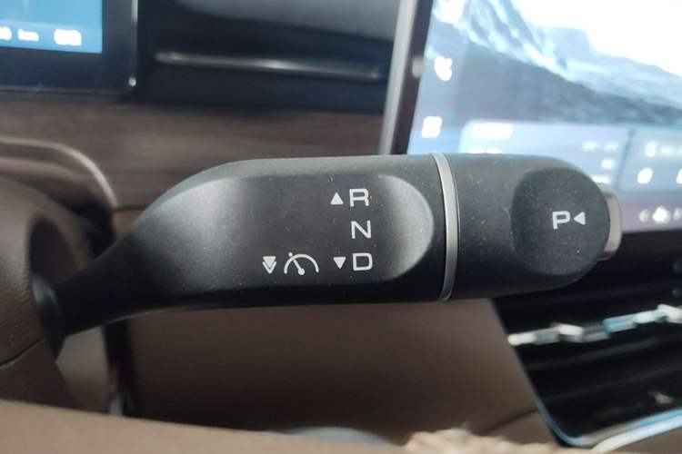 Used Wuling Xingguang S 2024 130km Flagship Version Gear Lever