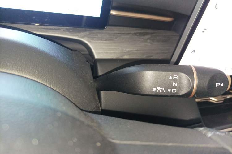 Used Wuling Xingguang S 2024 510 km Flagship Version Gear Lever
