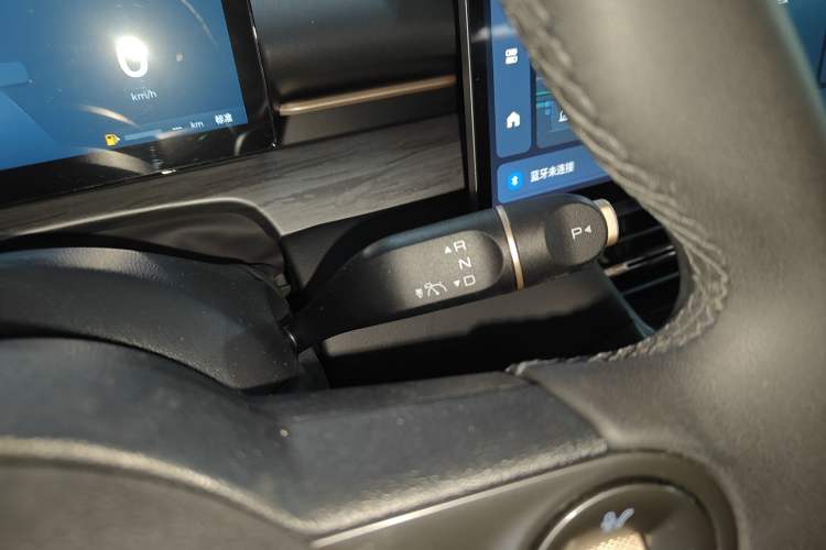 Used Wuling Xingguang S 2024 130 km Flagship Version Gear Lever