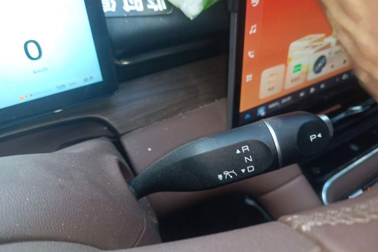 Used Wuling Xingguang S 2024 130 km Flagship Version Gear Lever