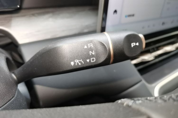 Used Wuling Xingguang S 2024 130 km Flagship Version Gear Lever