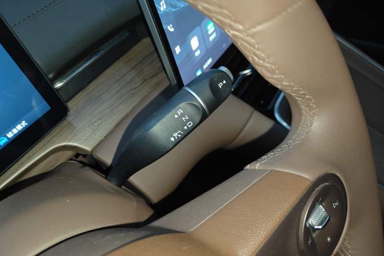 Used Wuling Xingguang S 2024 510km Flagship Edition Gear Lever