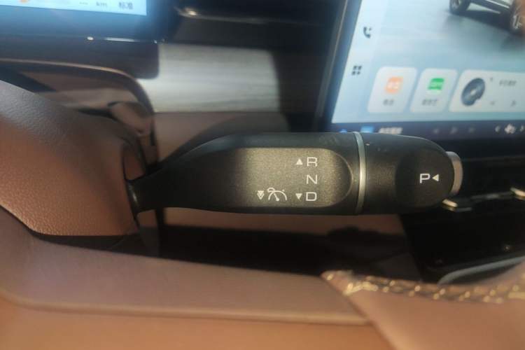 Used Wuling Xingguang S 2024 130 km Flagship Version Gear Lever