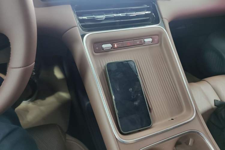 Used Wuling Xingguang S 2024 510 km Flagship Version Gear Lever