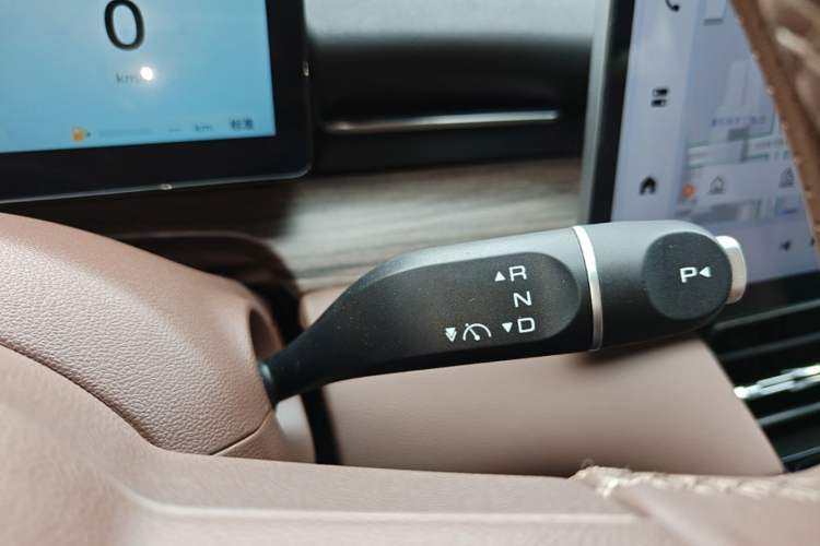 Used Wuling Xingguang S 2024 130km Flagship Version Gear Lever