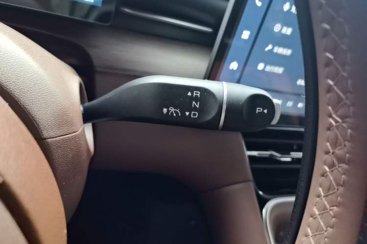 Used Wuling Xingguang S 2024 130 km Flagship Version Gear Lever